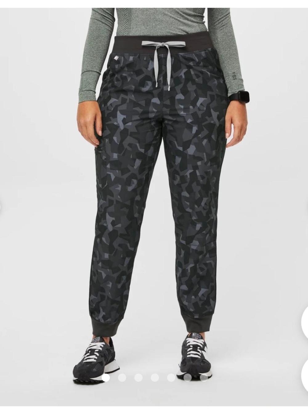 Figs Women’s Camo Jogger Scrubs Pants